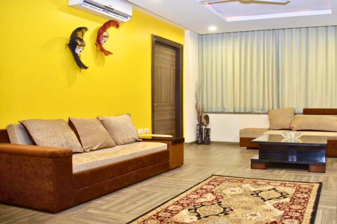 Ozone Club - Luxury Suite Room